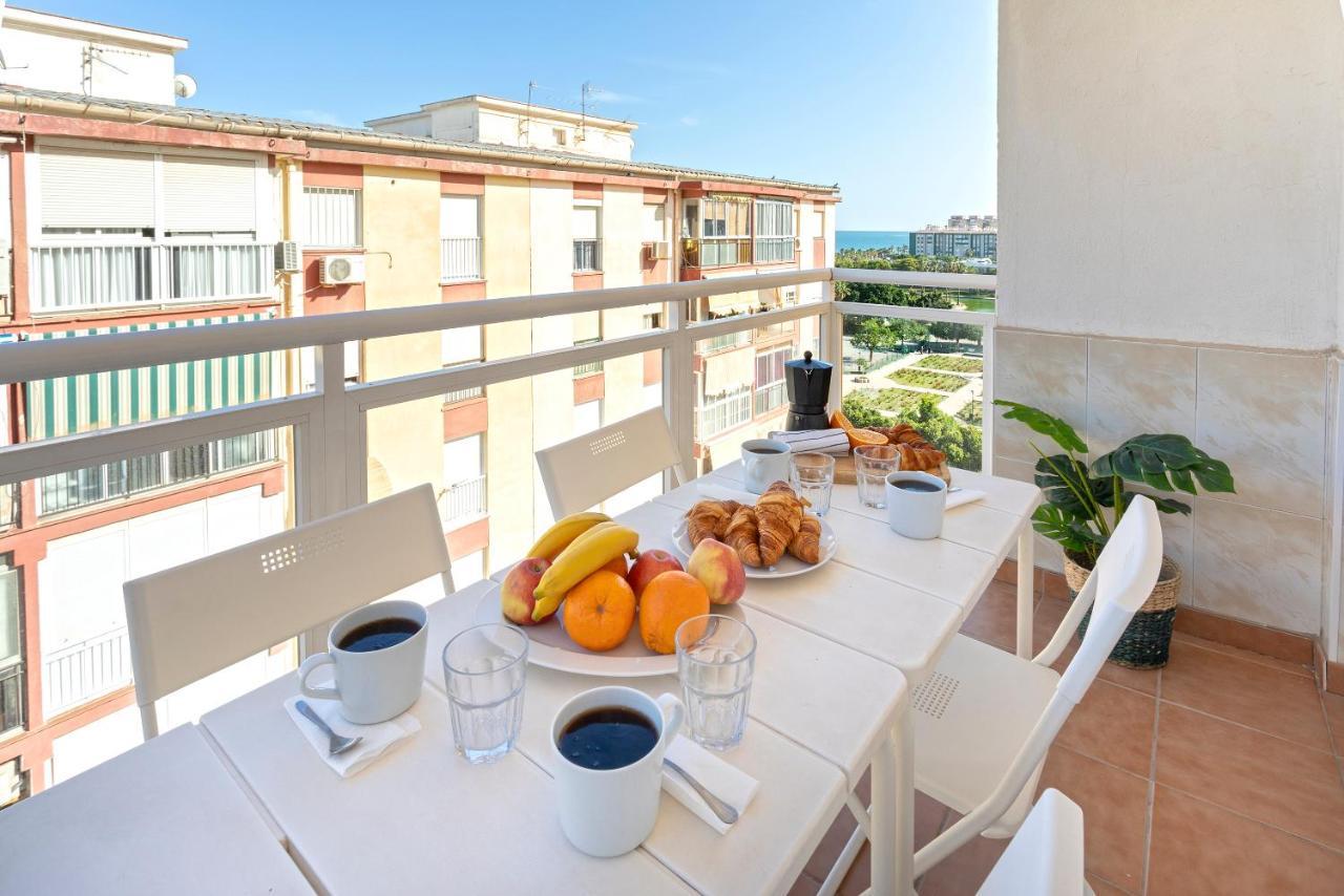 Center And Next To The 3 Bedrooms Apartament Malaga